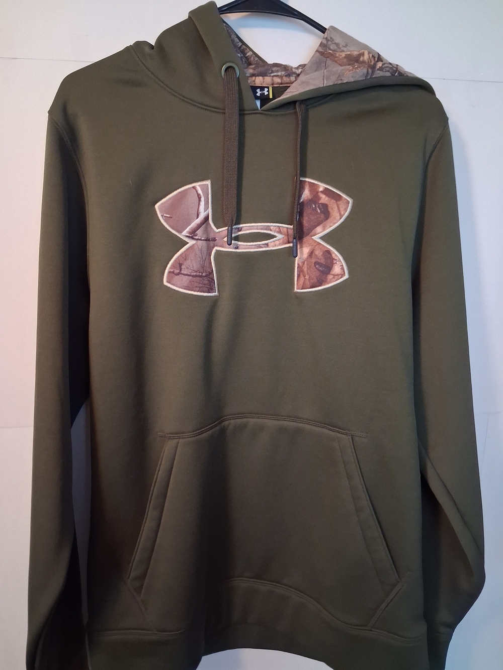 Under Armour Men’s Olive Green Camo Logo Crewneck Hoodie
